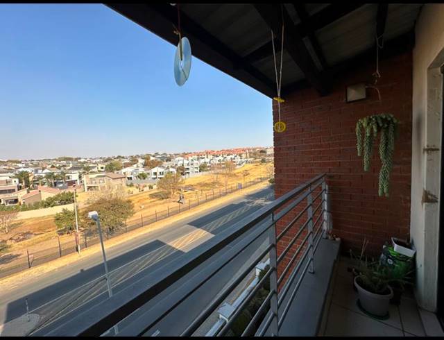 1 BEDROOM PROPERTY TO RENT IN GREENSTONE HILL